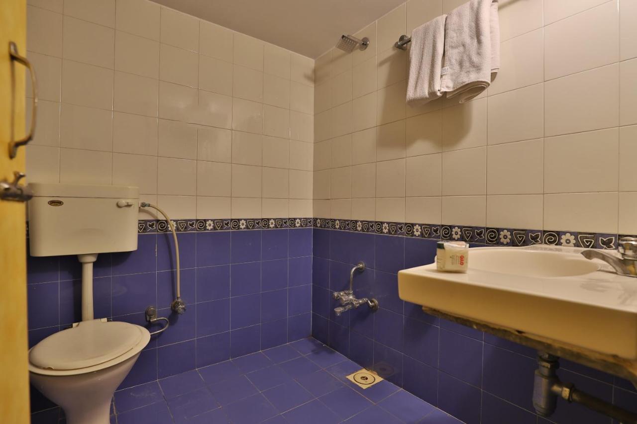 Oyo 10044 Hotel Dudawat Amhedabad Dış mekan fotoğraf
