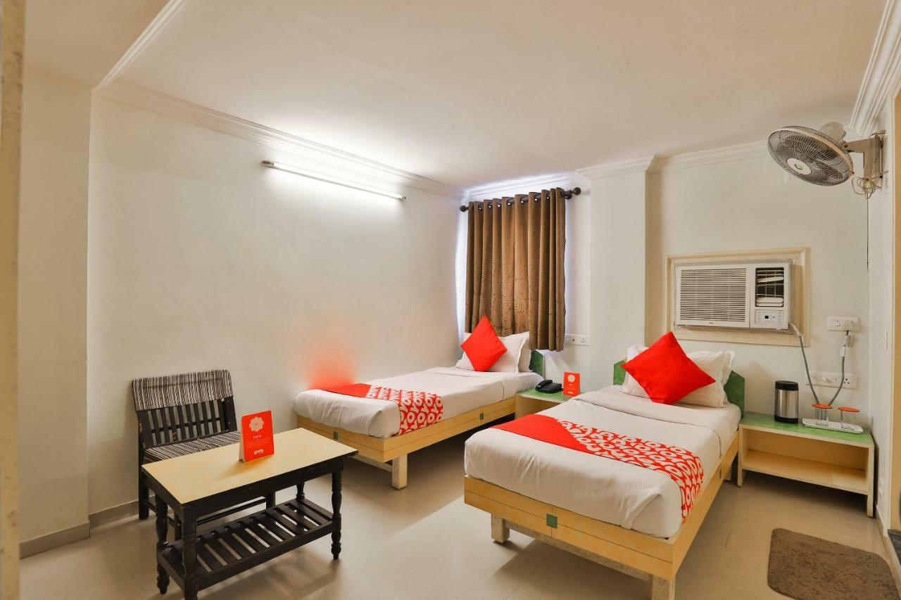Oyo 10044 Hotel Dudawat Amhedabad Dış mekan fotoğraf